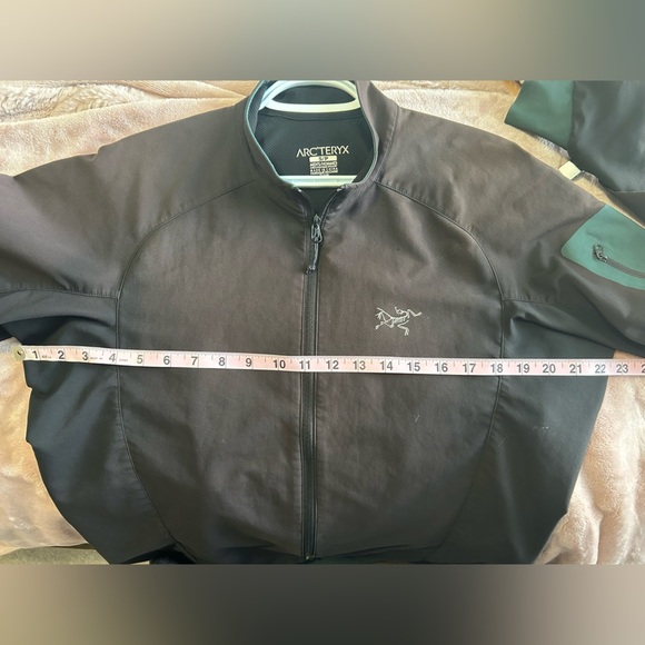 Arc'teryx Men's Accelero Lightweight Jacket - Picture 7 of 8